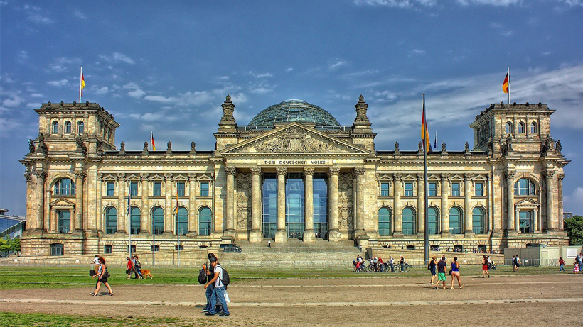 berlin-reichstag-infoloty.jpg